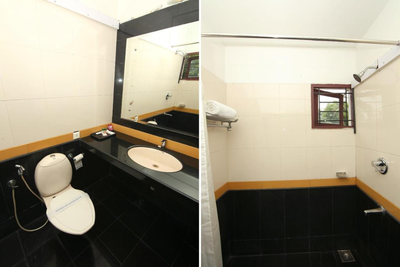 Hôtel Oyo 8892 Kadambari Regency à Angamaly Extérieur photo